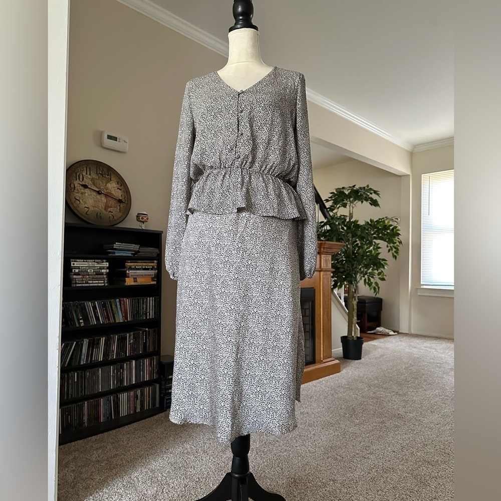 Sienna Sky 2 Piece Peplum Skirt Suit A line Full Skirt Sz Medium